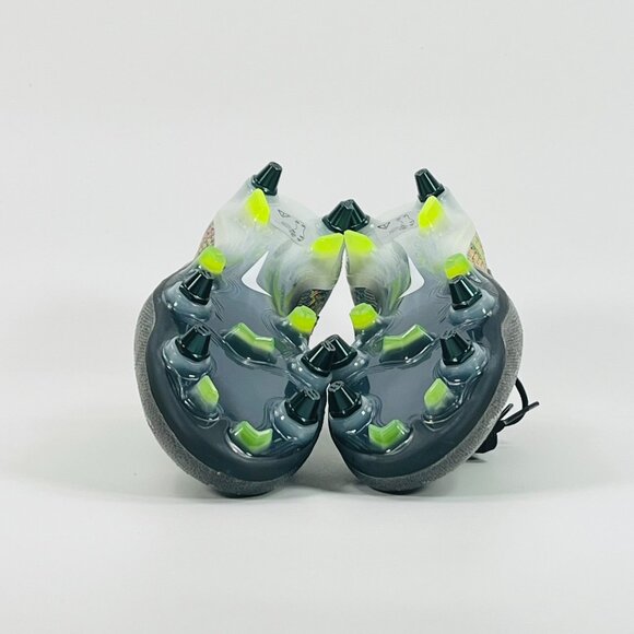 Athletic_Shoes